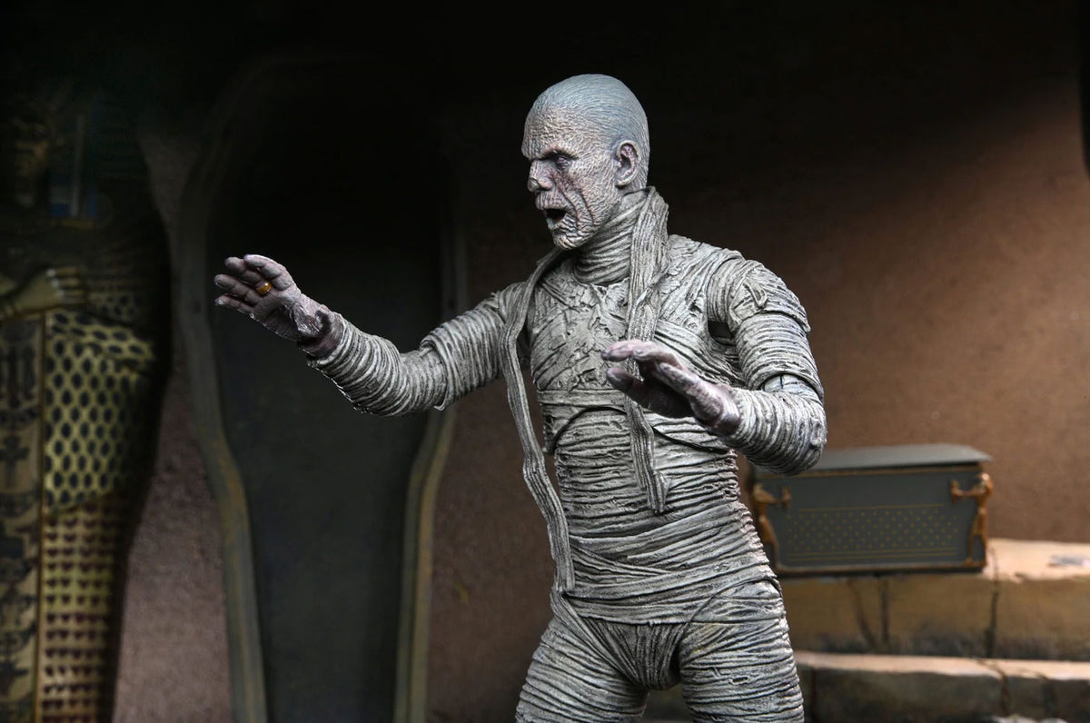 MUMMY - ULTIMATE UNIVERSAL MONSTERS 7" SCALE ACTION FIGURE - Back