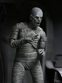 MUMMY ULTIMATE UNIVERSAL MONSTERS 7" FIGURE (BLACK &amp; WHITE) - Side