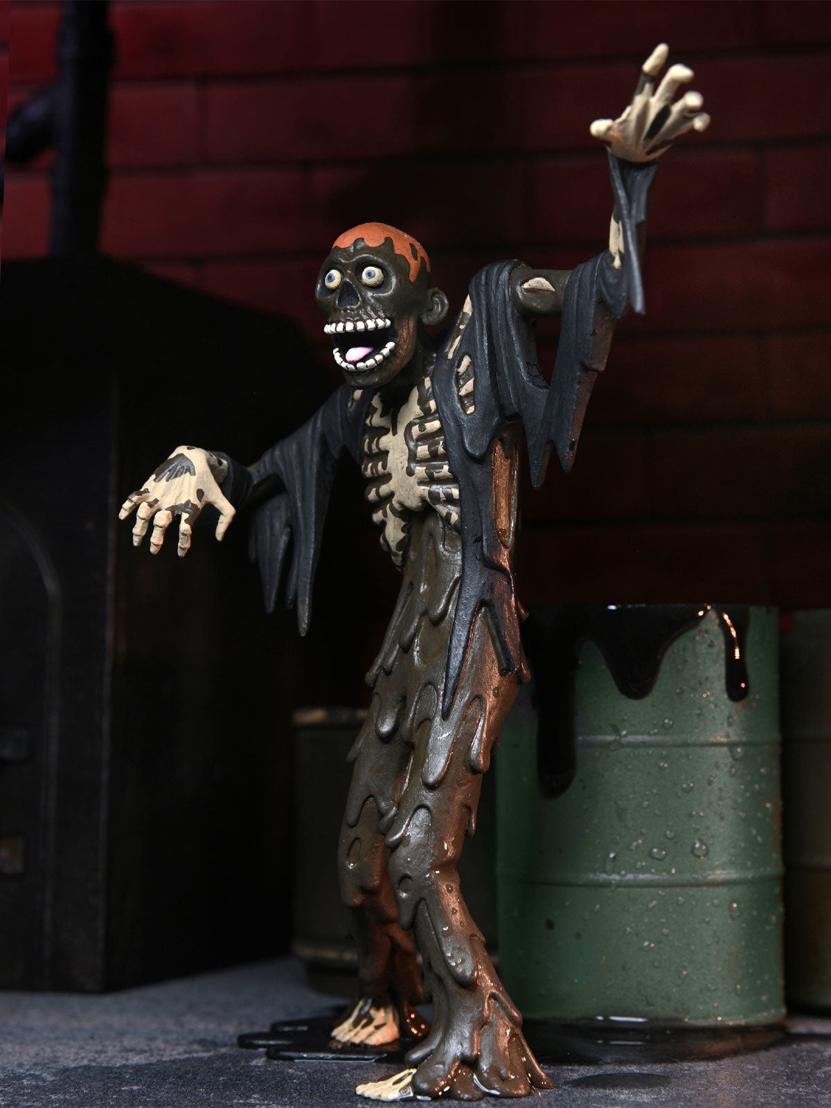 RETURN OF THE LIVING DEAD TOONY TERRORS TARMAN 6" SCALE FIG - Back