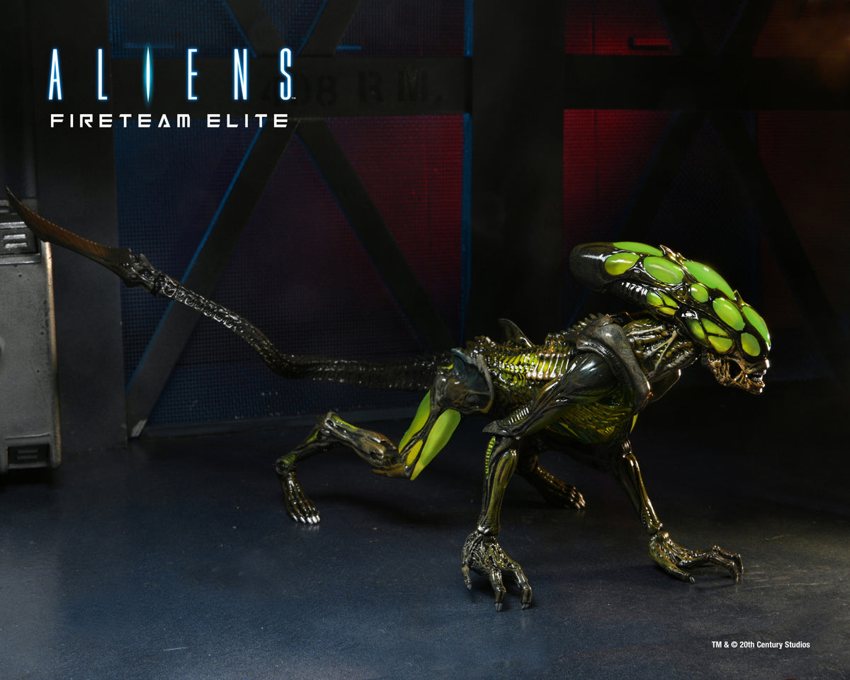 ALIEN'S FIRETEAM ELITE - BURSTER 7" SCALE ACTION FIGURE - Side