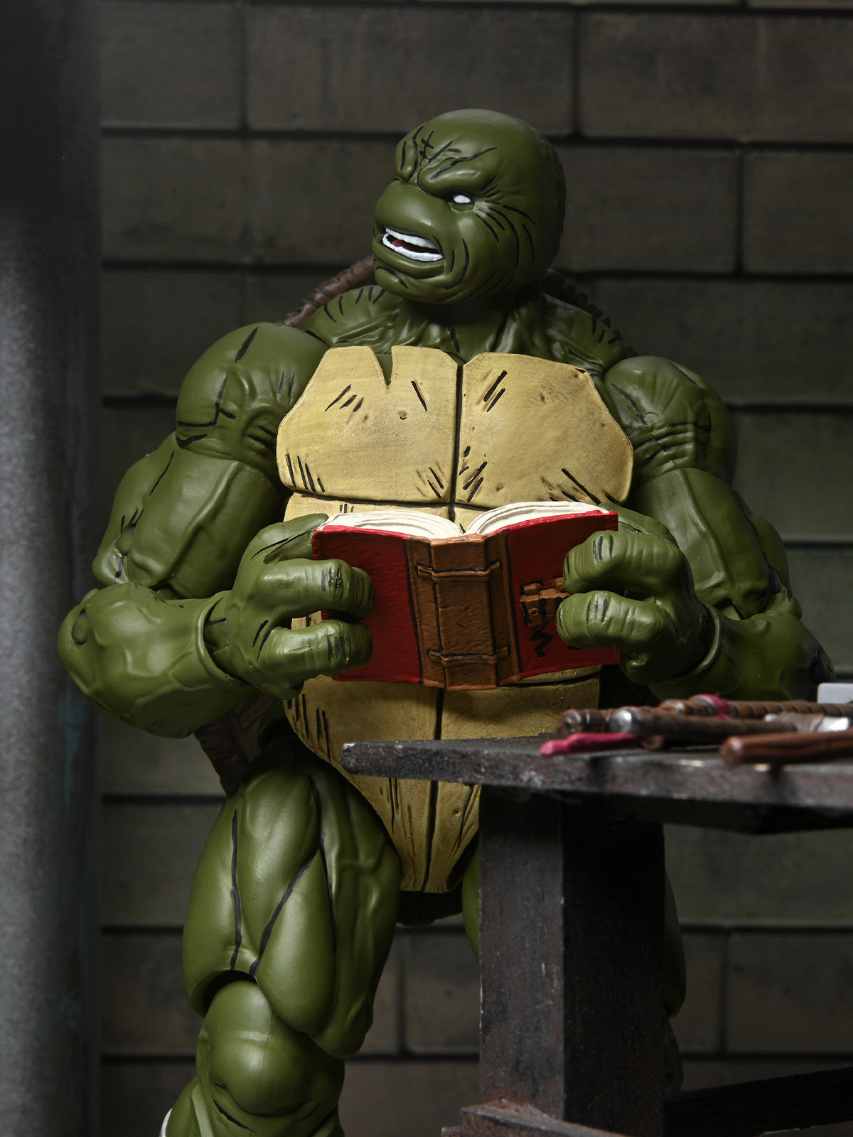 TMNT THE LAST RONIN - BATTLE DAMAGED RONIN - 7" SCALE ACTION FIGURE - Packaging