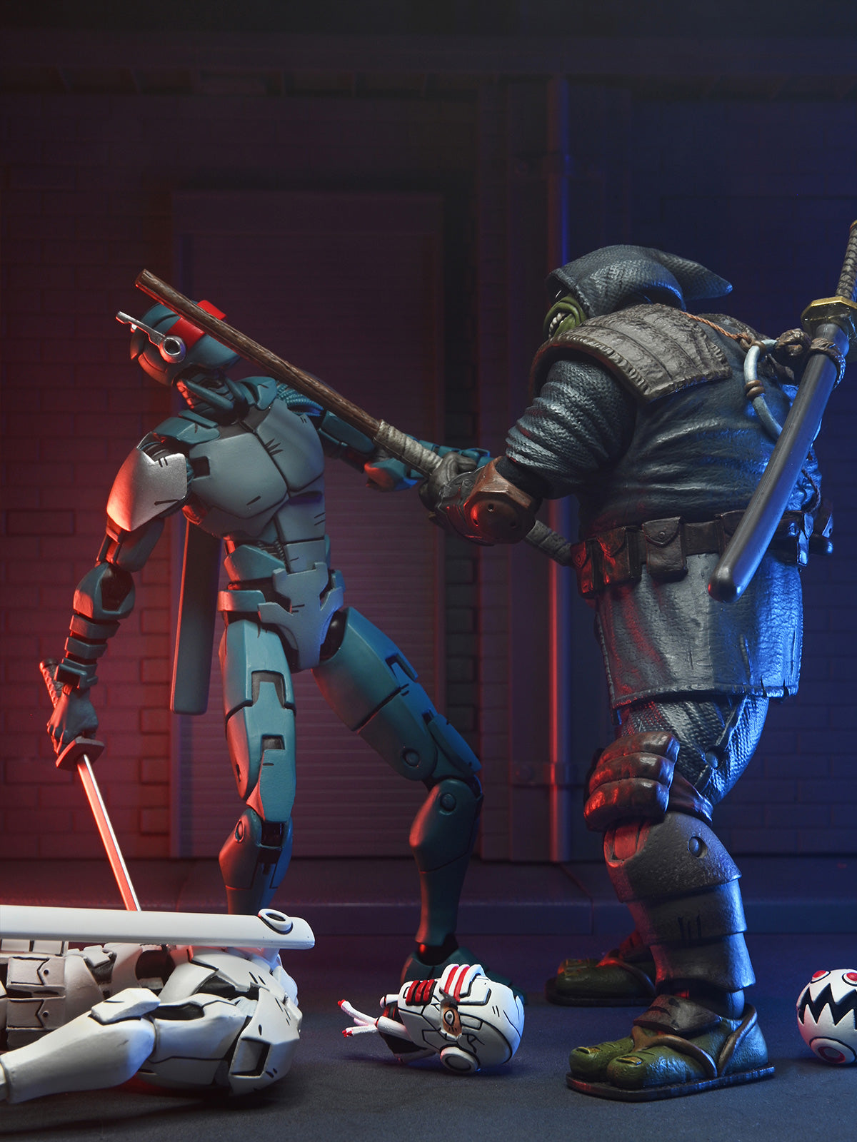 TMNT THE LAST RONIN - SYNJA ROBOTS 2PK - 7" SCALE ACTION FIGURES - Side