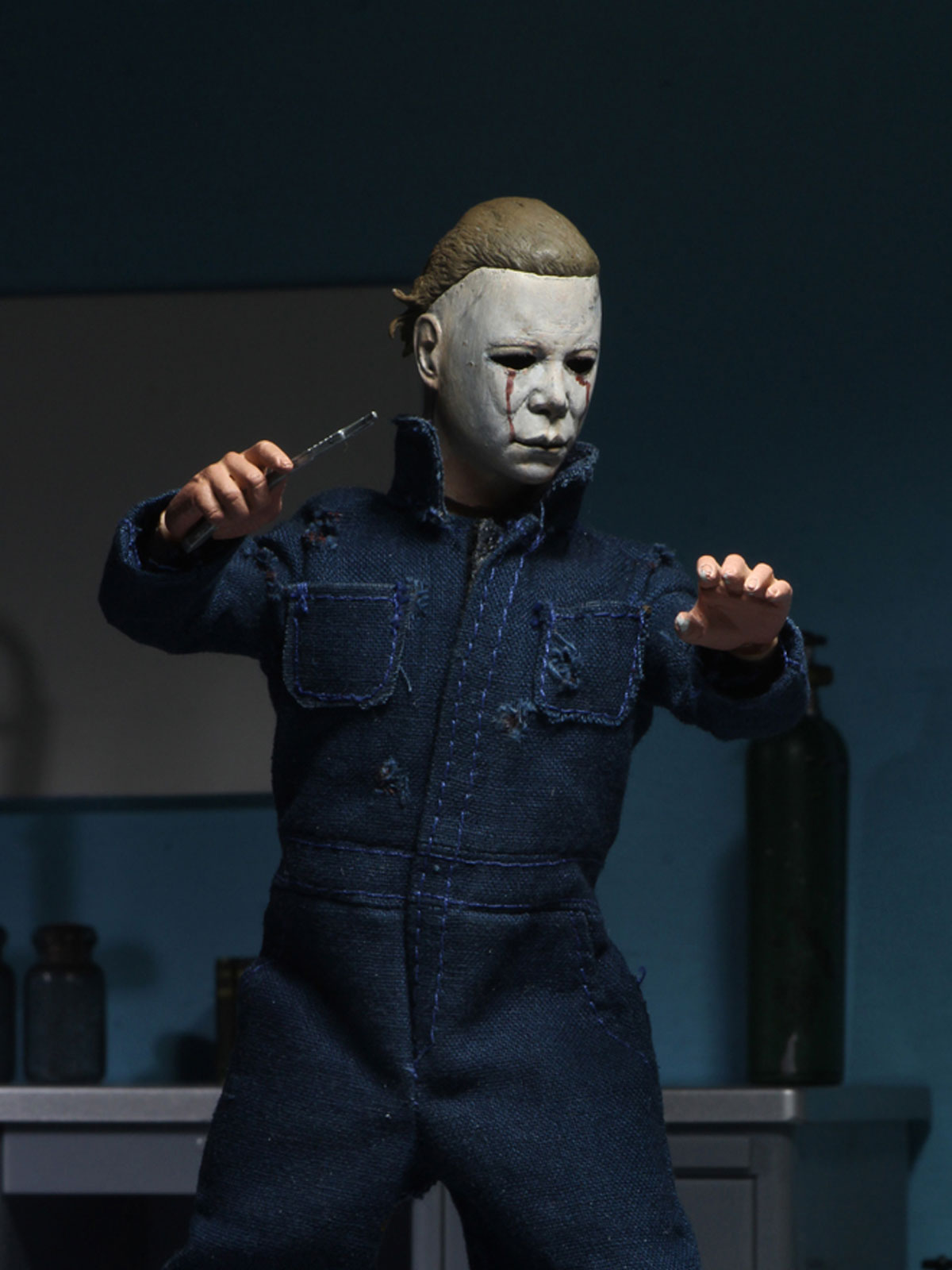 HALLOWEEN 2: MICHAEL MYERS 8" SCALE CLOTHED FIGURE - Side
