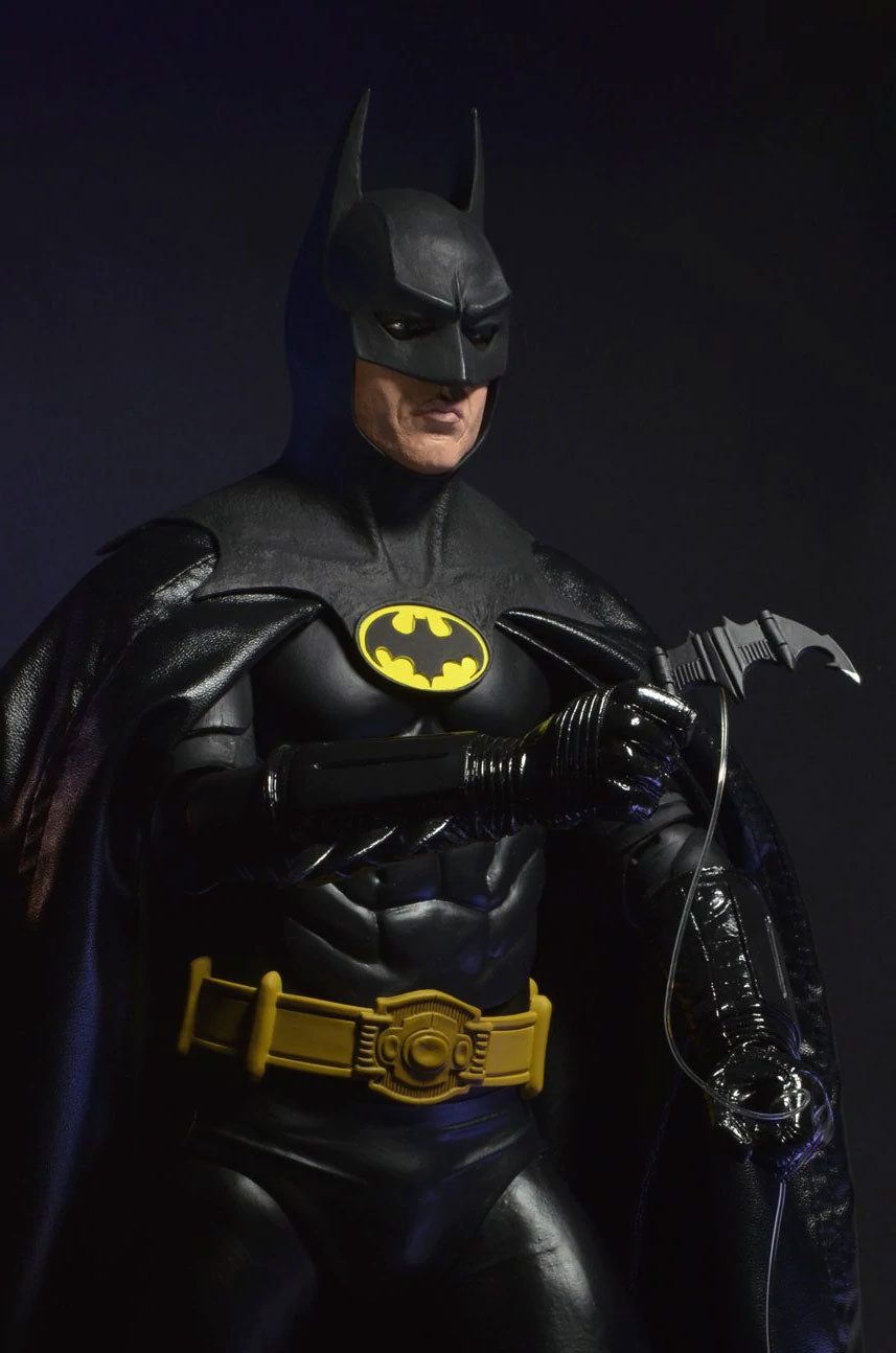 BATMAN 1989 (KEATON) 1/4 SCALE ACTION FIGURE - Side