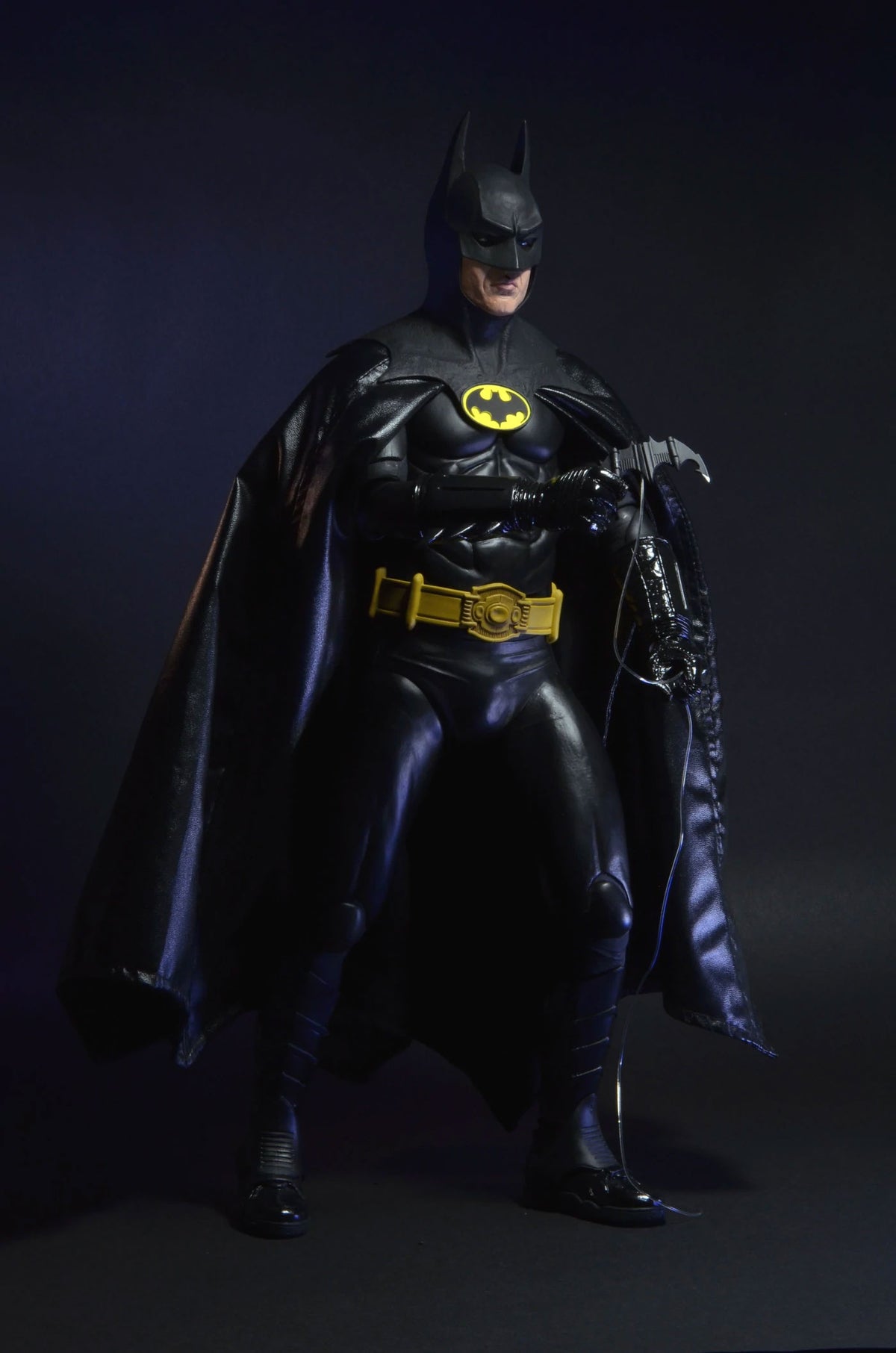 BATMAN 1989 (KEATON) 1/4 SCALE ACTION FIGURE - Back