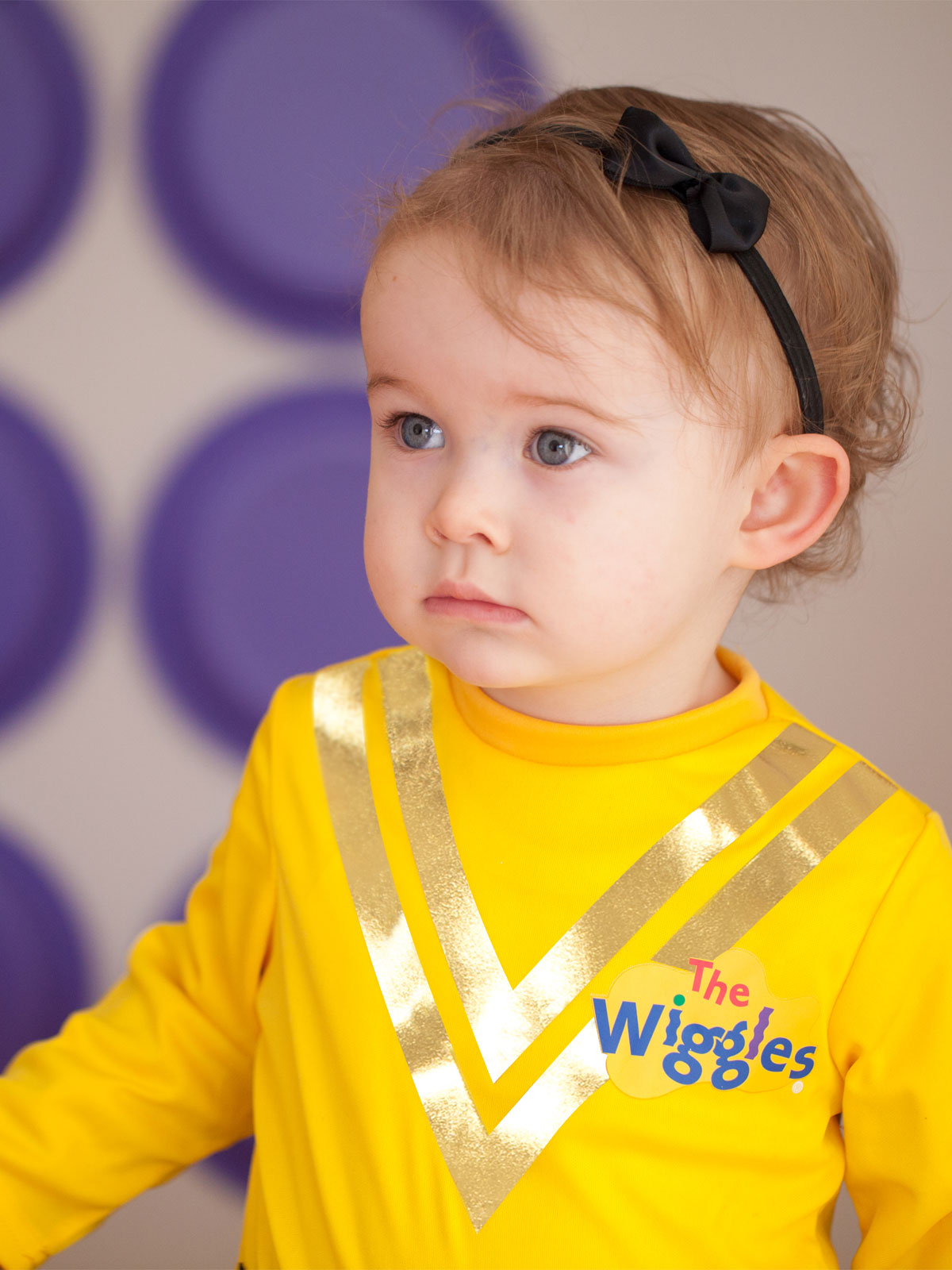 THE WIGGLES YELLOW DELUXE COSTUME, CHILD - Side