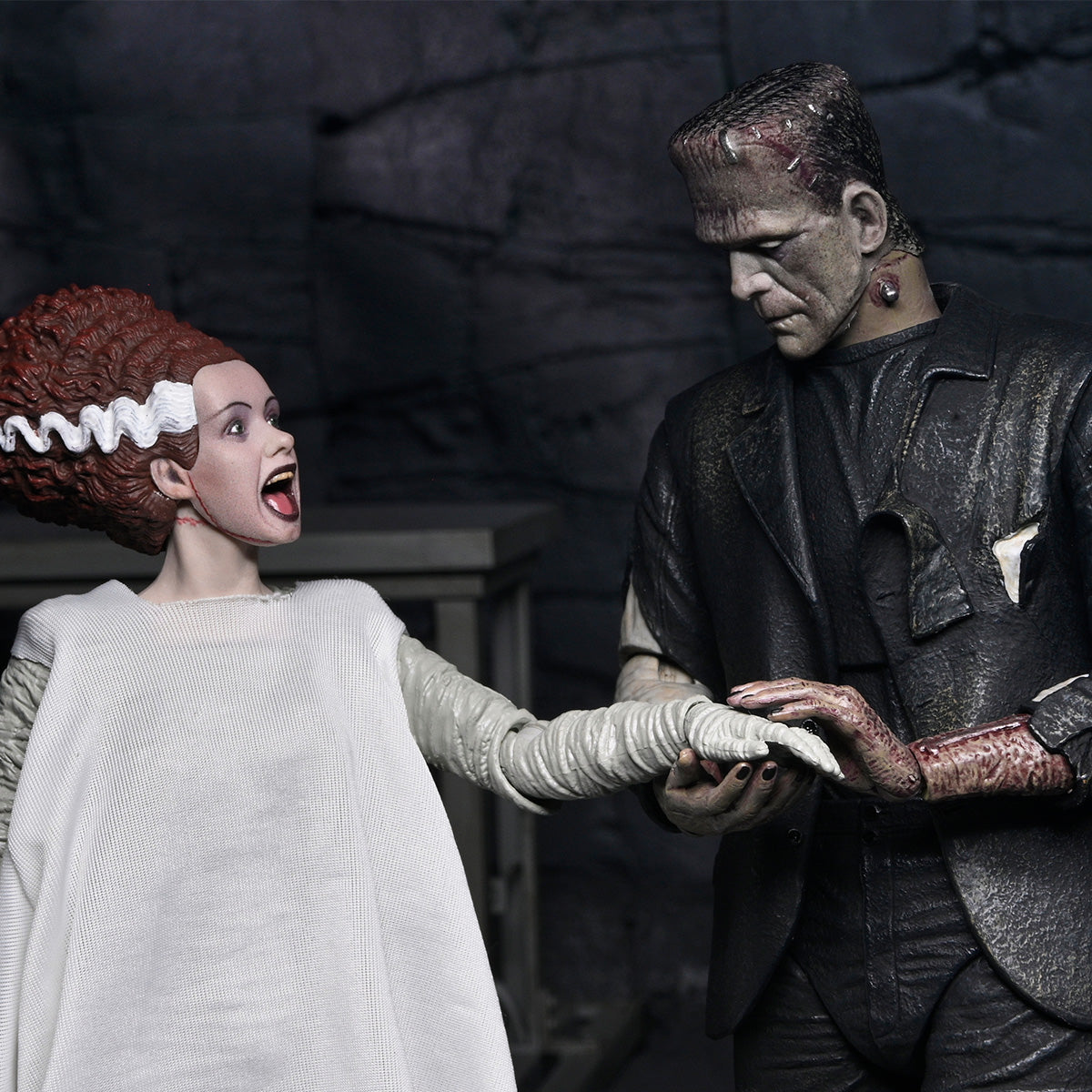 UNIVERSAL MONSTERS X BRIDE OF FRANKENSTEIN 90TH ANNIVERSARY: THE MONSTER &amp; HIS MATE 2PK 7" FIGURES - Side