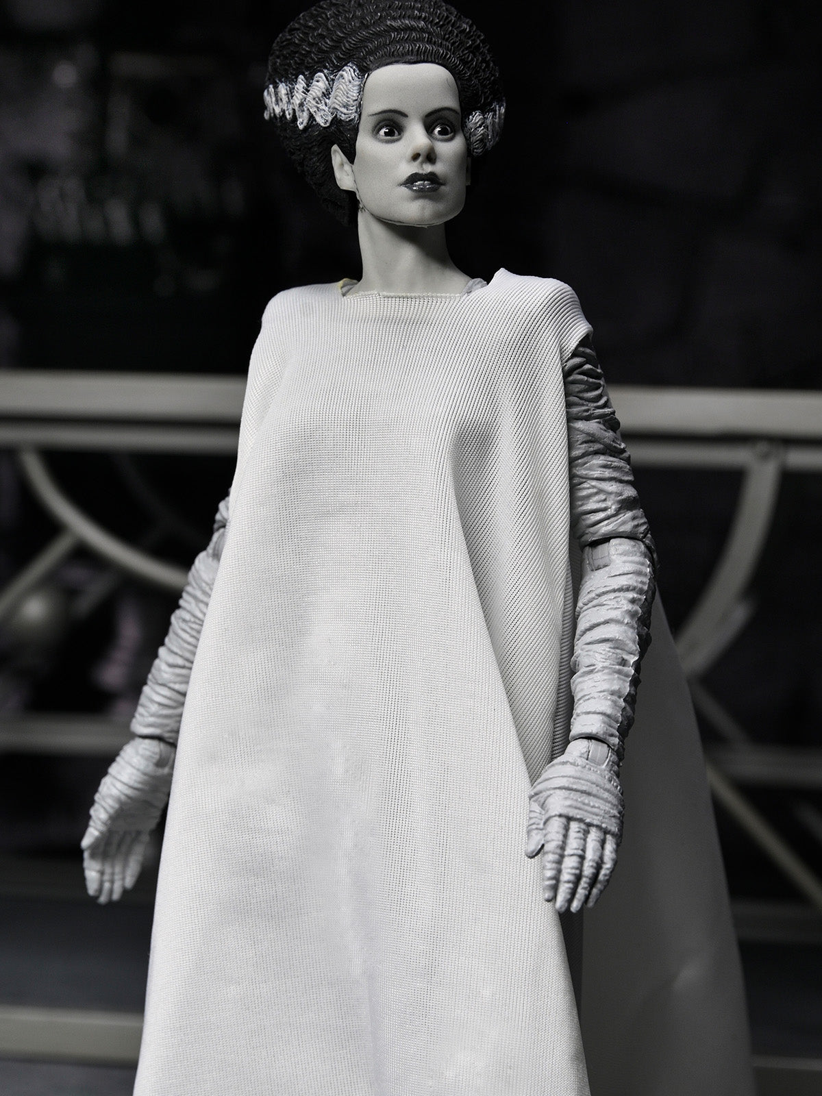 UNIVERSAL MONSTERS X BRIDE OF FRANKENSTEIN 90TH ANNIVERSARY - THE MONSTER &amp; HIS MATE 2PK 7" FIGURES (B&amp;W)