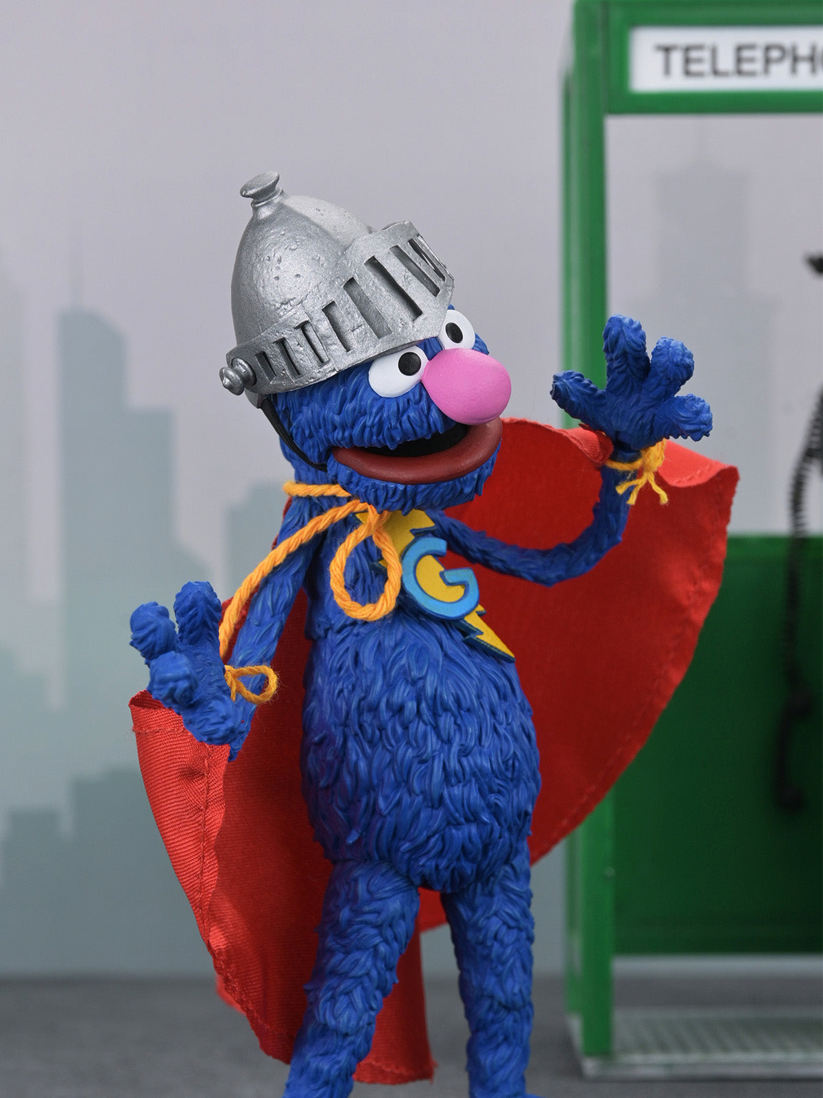SESAME STREET - ULTIMATE SUPER GROVER - 7" SCALE ACTION FIGURE