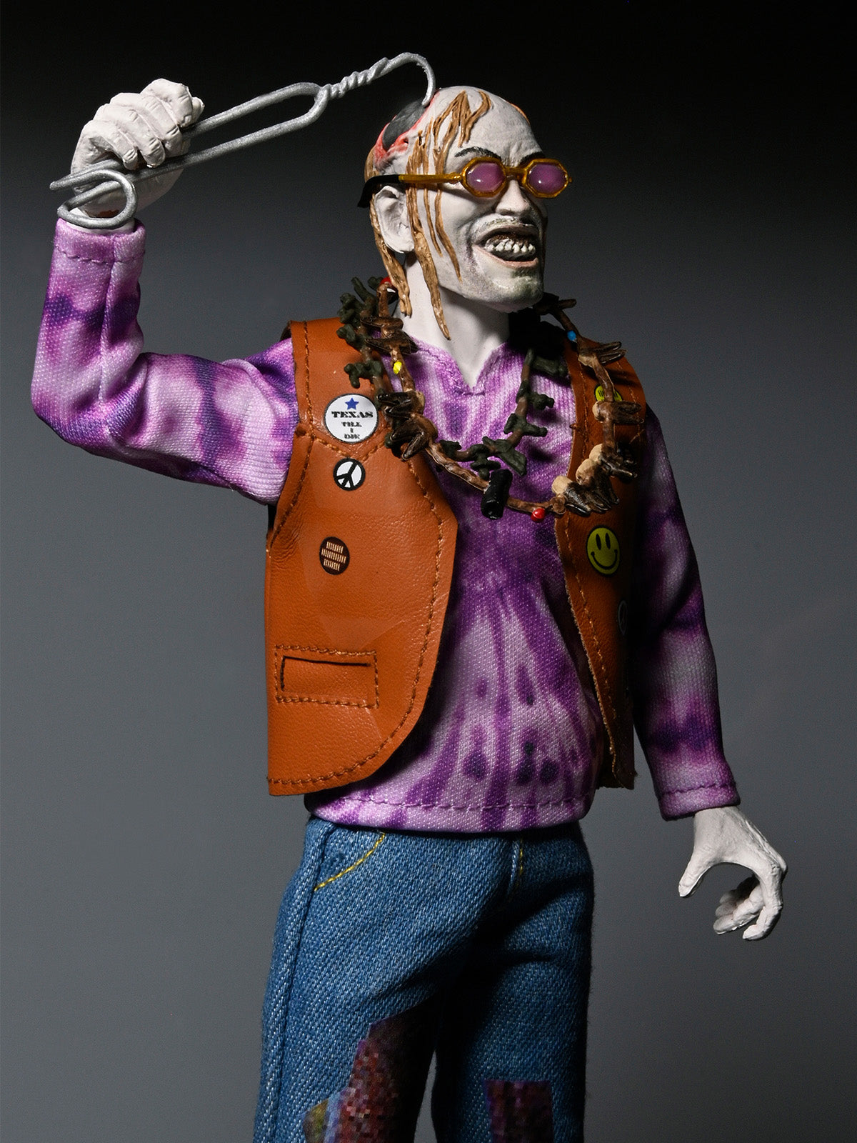 TEXAS CHAINSAW MASSACRE 2 - CHOP TOP 8" CLOTHED FIGURE - Back