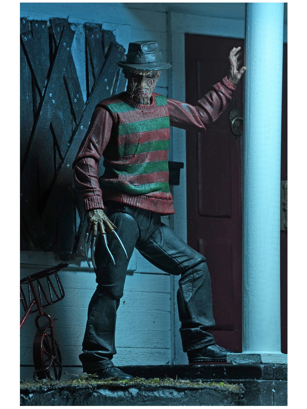 NIGHTMARE ON ELM STREET ULTIMATE FREDDY 30TH ANNIVERSARY - 7" SCALE ACTION FIGURE