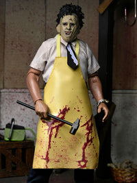 TEXAS CHAINSAW MASSACRE LEATHERFACE - 8" CLOTHED ACTION FIGURE (WINDOW BOX) - Back