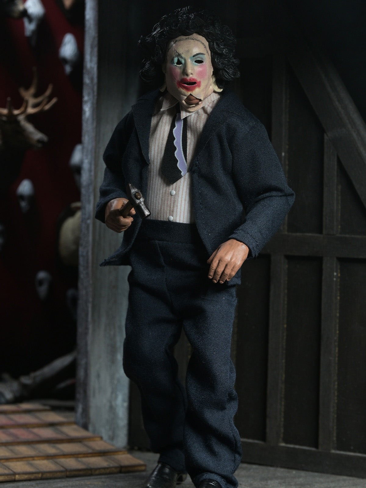 TEXAS CHAINSAW MASSACRE LEATHERFACE WITH PRETTY WOMAN MASK - 8" CLOTHED FIGURE - Back