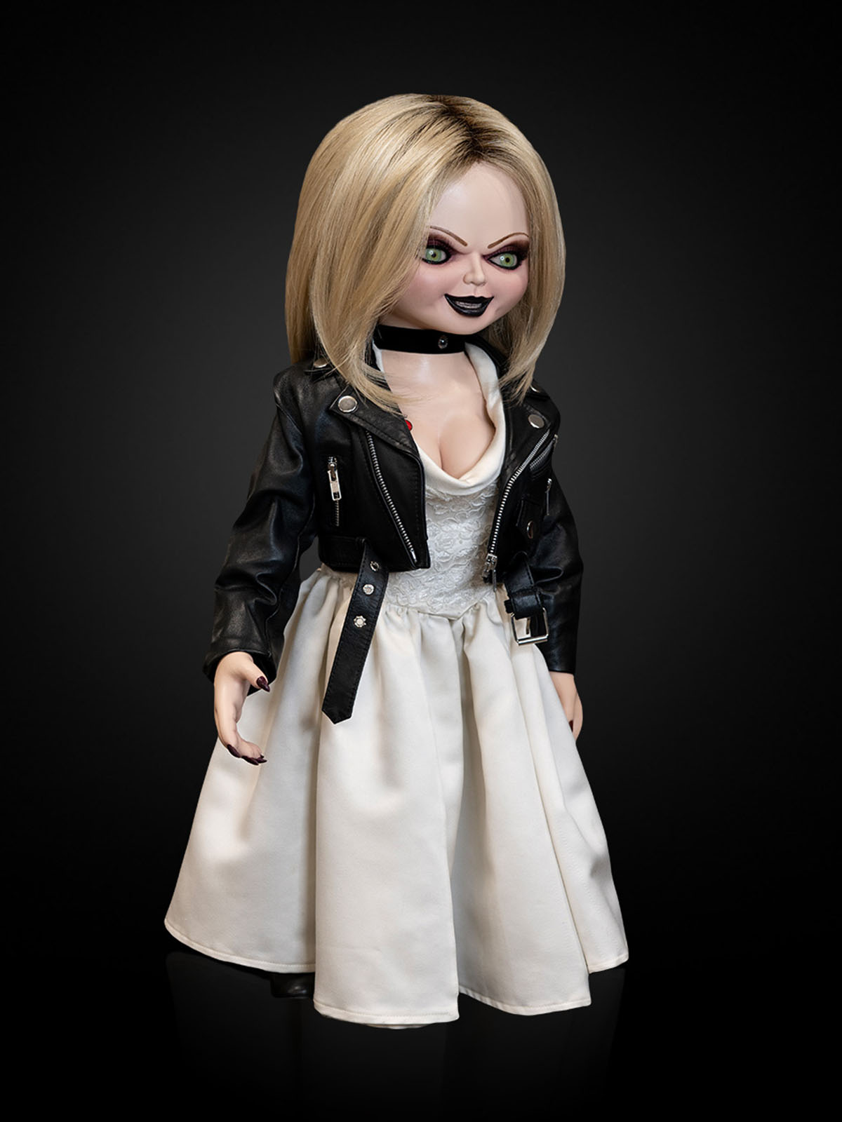 CHUCKY TV SERIES - TIFFANY 1:1 LIFE SIZE REPLICA DOLL - Side