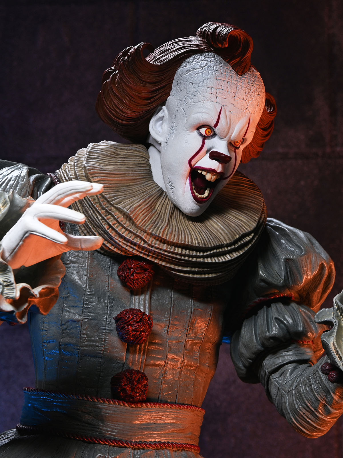 WELCOME TO DERRY PENNYWISE 1/4TH SCALE ACTION FIGURE - Packaging