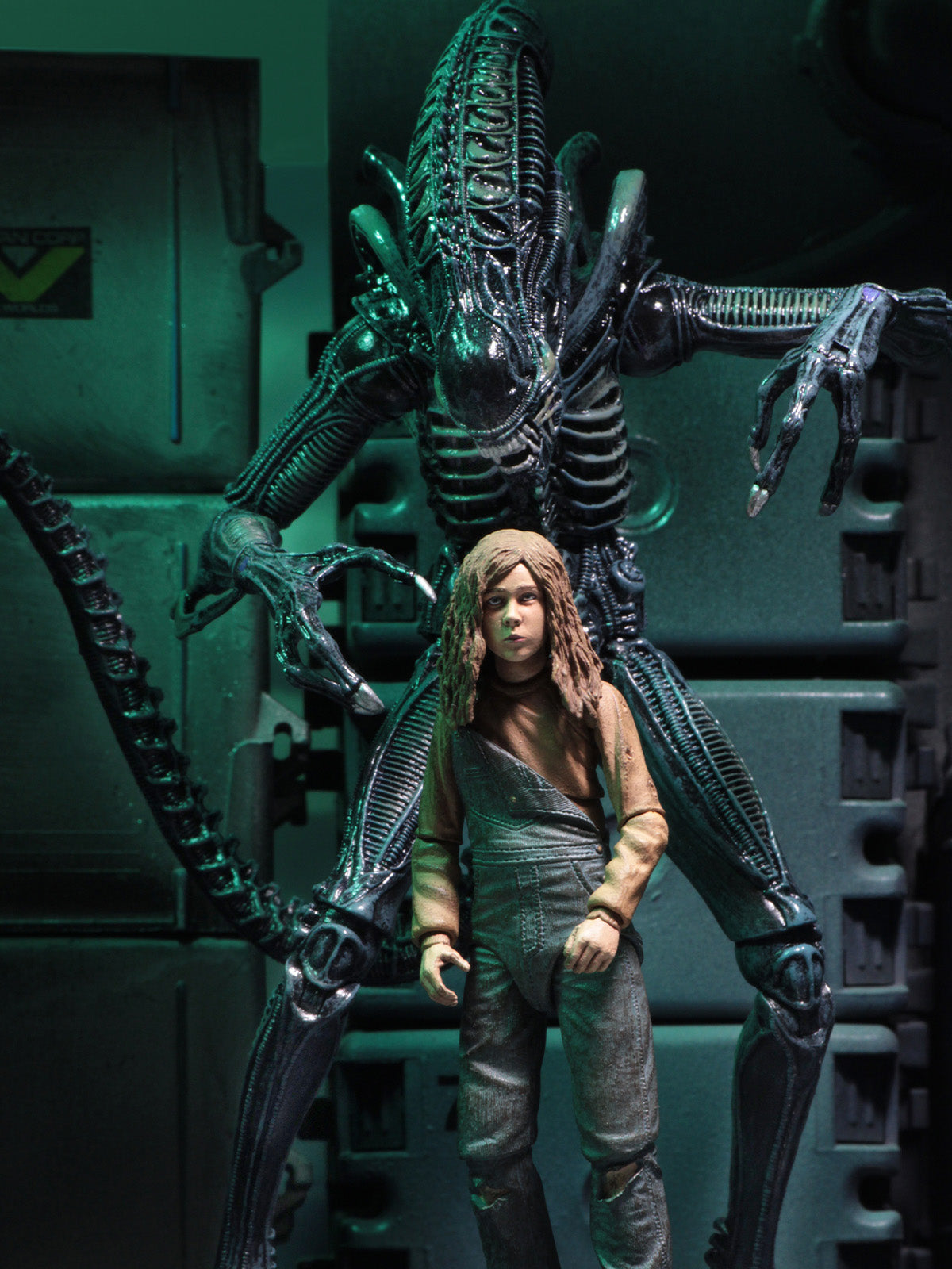 ALIENS ULTIMATE ALIENS WARRIOR (1986) BLUE - 7" SCALE ACTION FIGURE