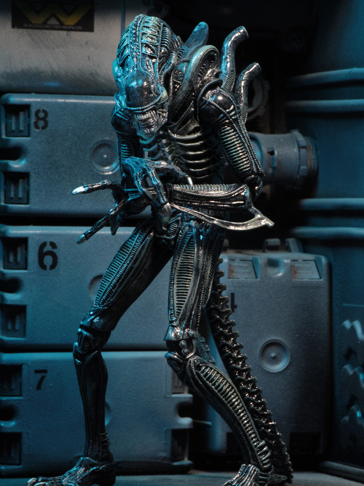 ALIENS ULTIMATE ALIENS WARRIOR (1986) BLUE - 7" SCALE ACTION FIGURE
