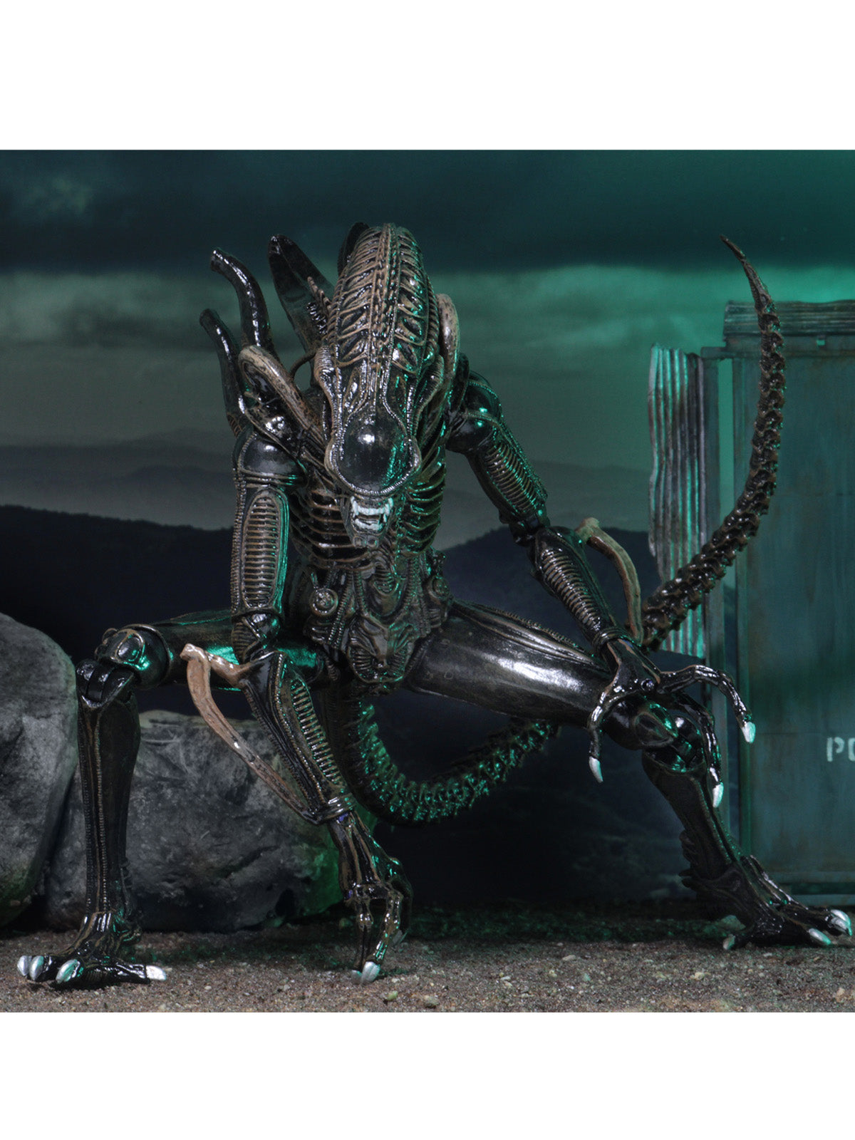ALIENS ULTIMATE ALIENS WARRIOR (1986) BROWN - 7" SCALE ACTION FIGURE