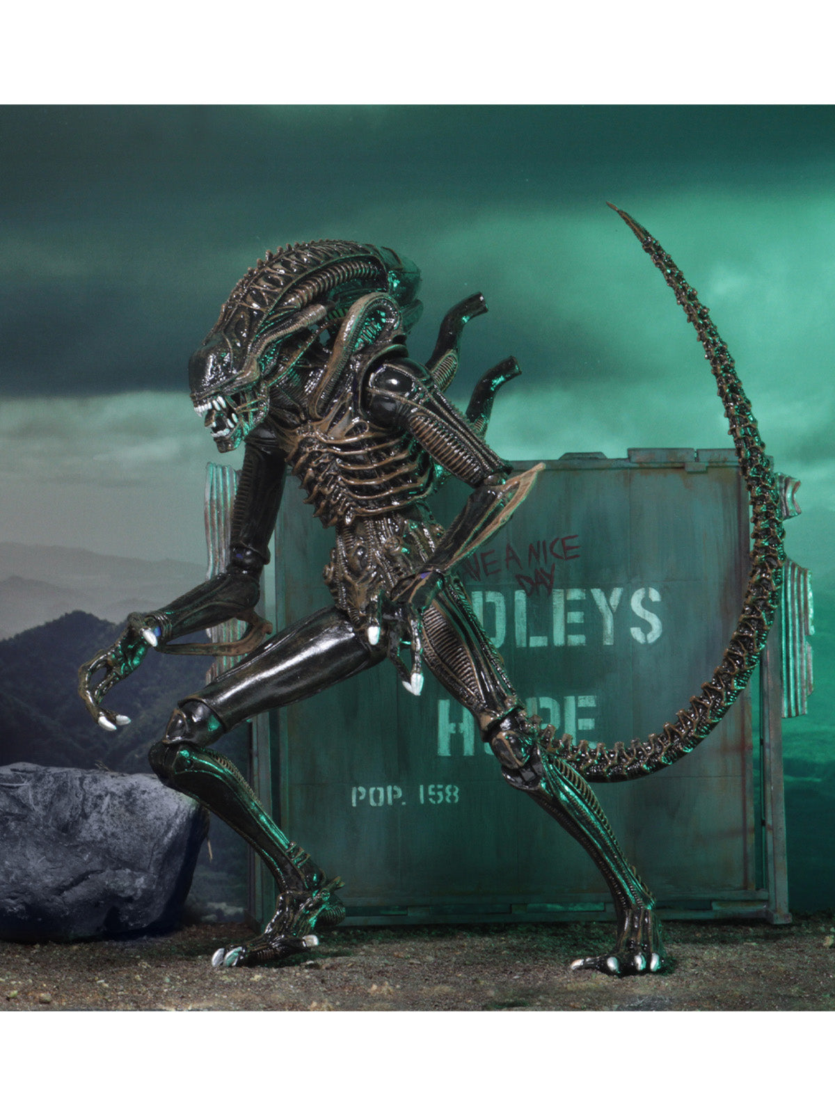 ALIENS ULTIMATE ALIENS WARRIOR (1986) BROWN - 7" SCALE ACTION FIGURE