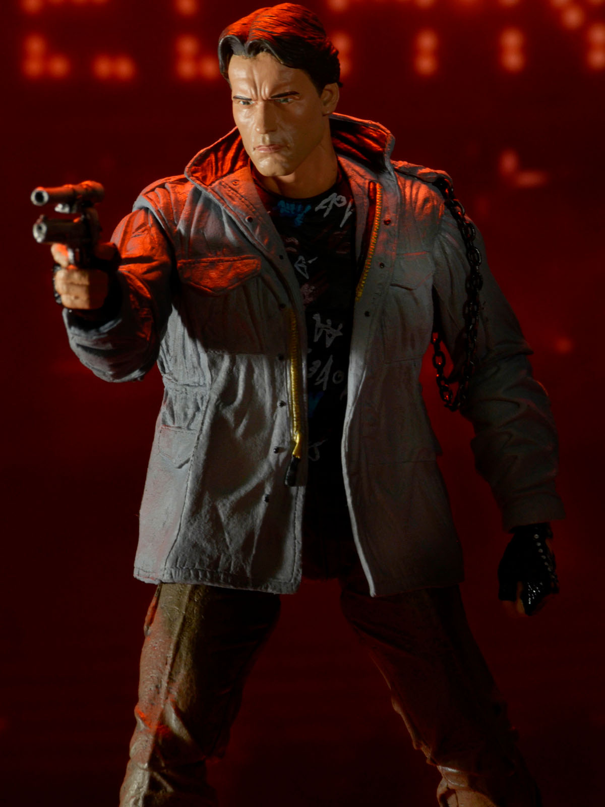 TERMINATOR ULTIMATE T-800 (TECH NOIR) 7" SCALE ACTION FIGURE