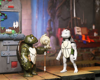 TMNT THE LAST RONIN - THE LOST YEARS CASEY MARIE WITH BABY ODYN &amp; UNO - 7" SCALE ACTION FIGURE - Side