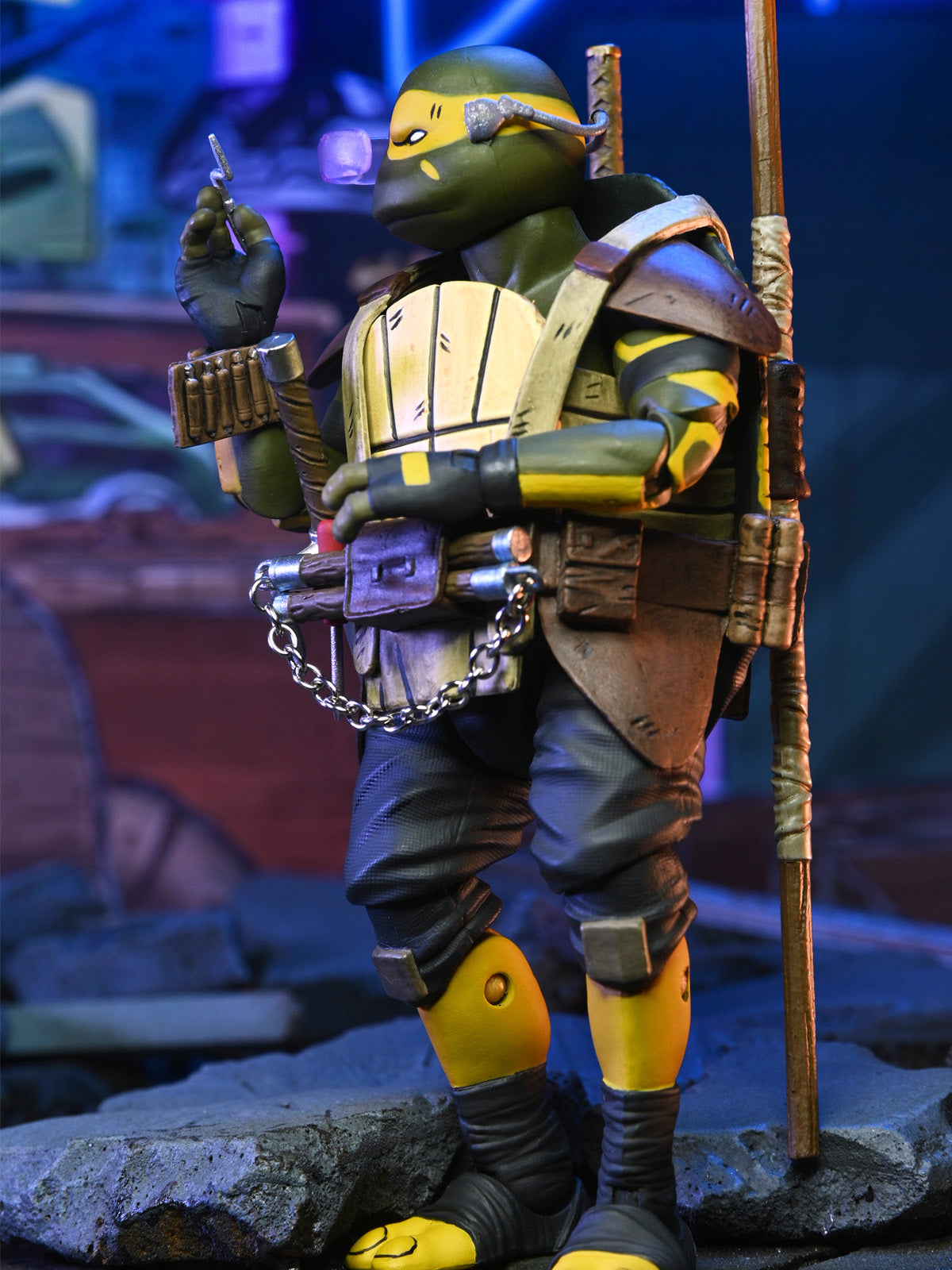 TMNT (THE LAST RONIN) ULTIMATE YI (RE-EVOLUTION) - 7" SCALE ACTION FIGURE - Side