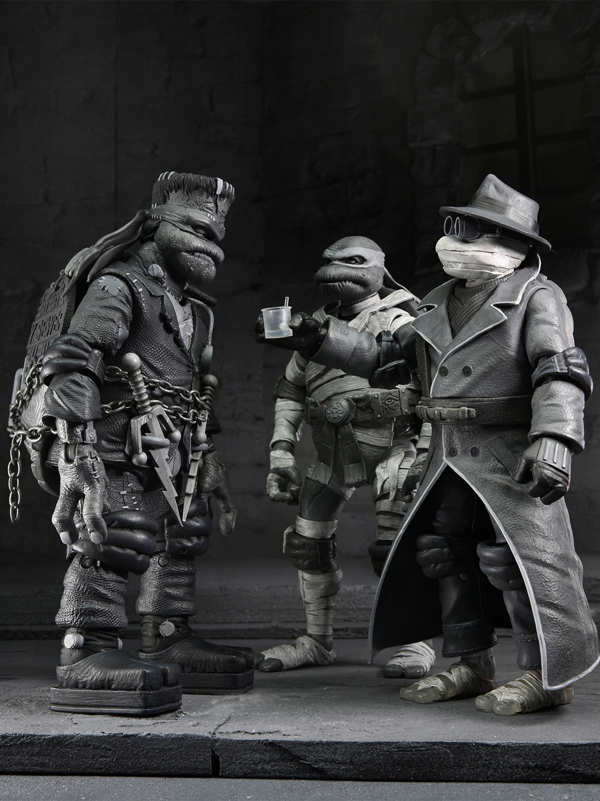 TMNT X UNIVERSAL MONSTERS 4 PACK TURTLES BLACK &amp; WHITE - 7" SCALE ACTION FIGURES