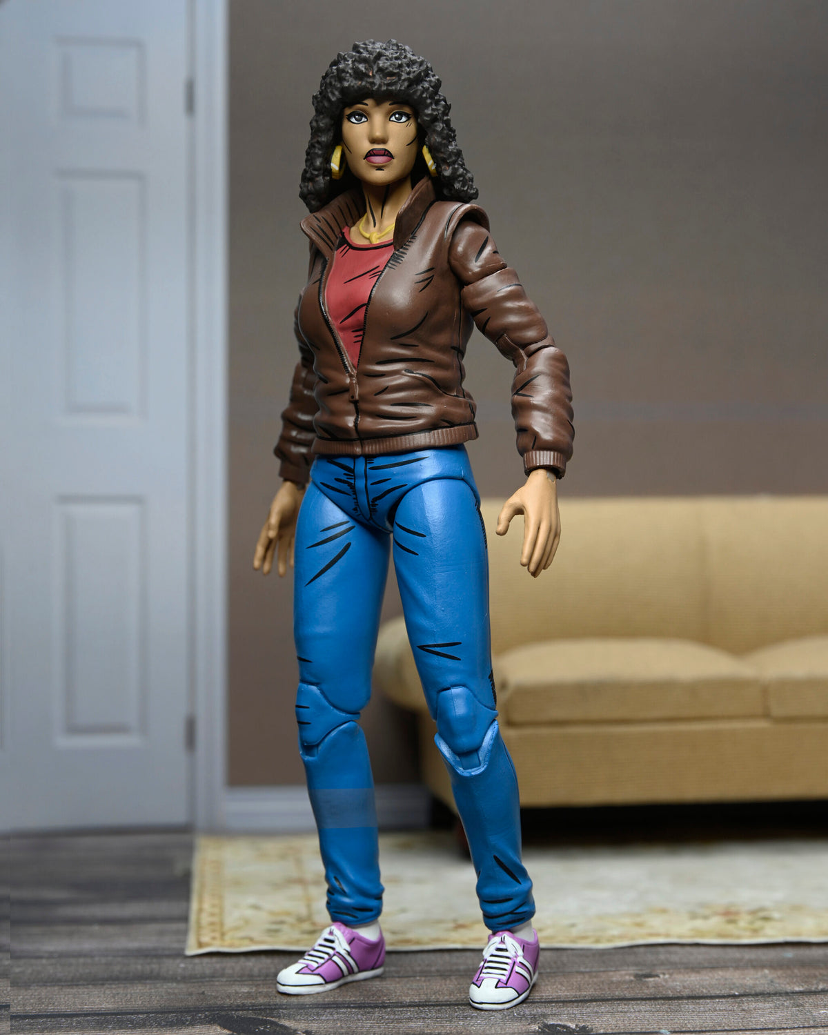 TMNT APRIL O'NEIL (MIRAGE COMICS) - 7" SCALE ACTION FIGURE - Side