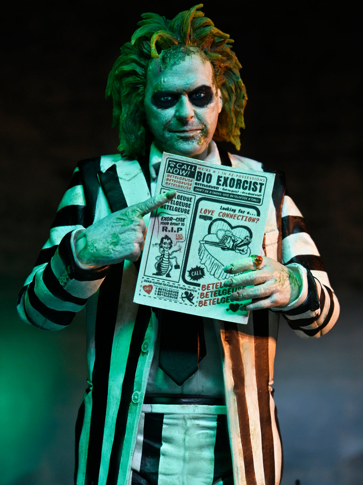 BEETLEJUICE "STRIPED SUIT" BEETLEJUICE BEETLEJUICE ULTIMATE 7" SCALE ACTION FIGURE - Packaging