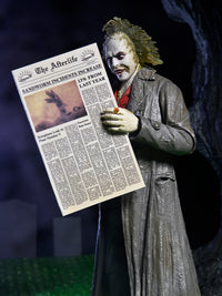 BEETLEJUICE (1988) - ULTIMATE BEETLEJUICE TOUR GUIDE 'THE BIO-EXORCIST' - 7" SCALE ACTION FIGURE