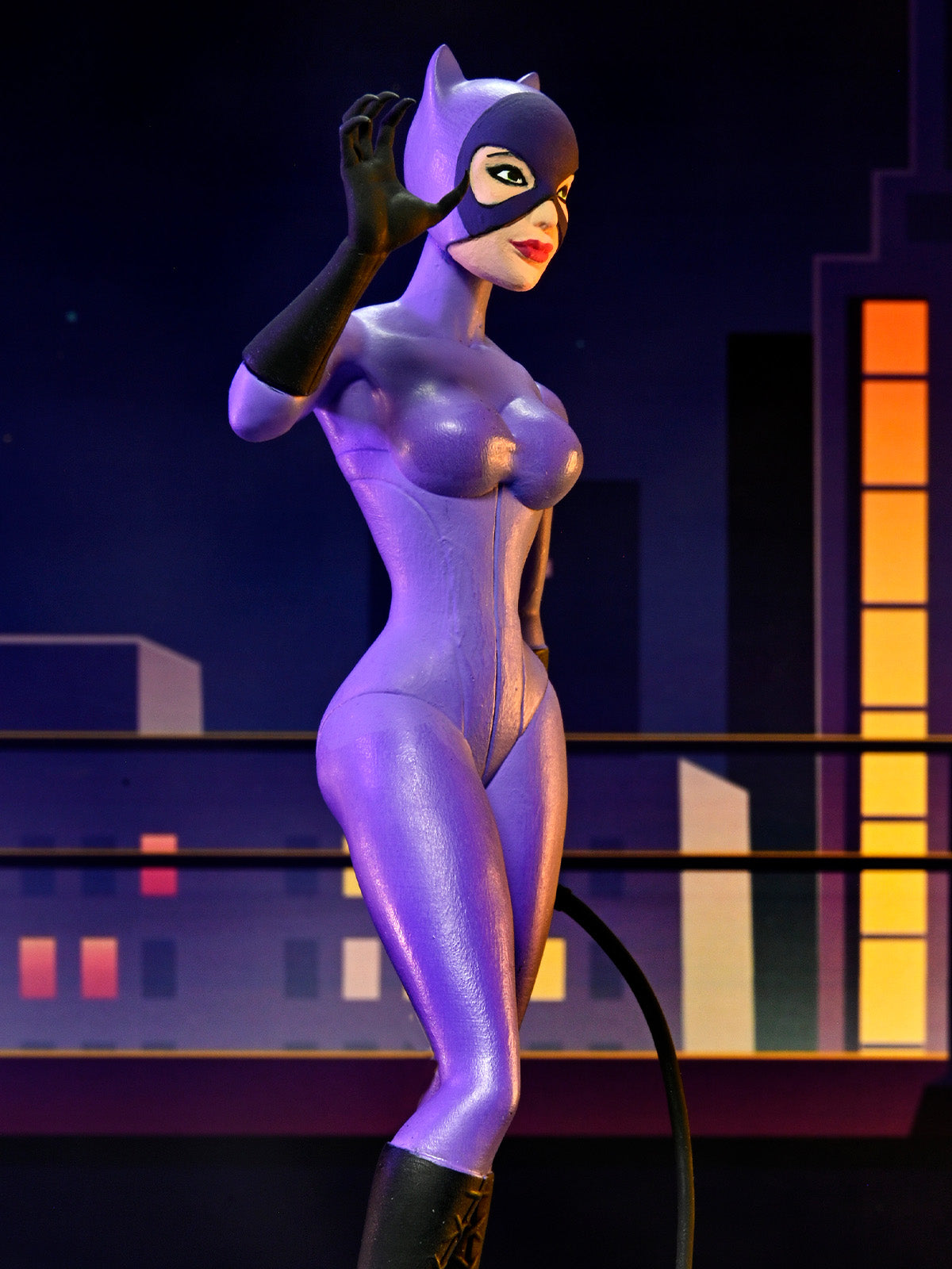 DC COMICS (CLASSIC COMICS) TOONY CATWOMAN IN PURPLE SUIT - 6" SCALE ACTION FIGURE